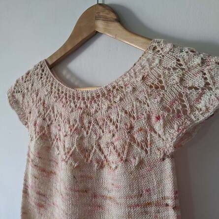 Heart lace cropped tee knitting pattern